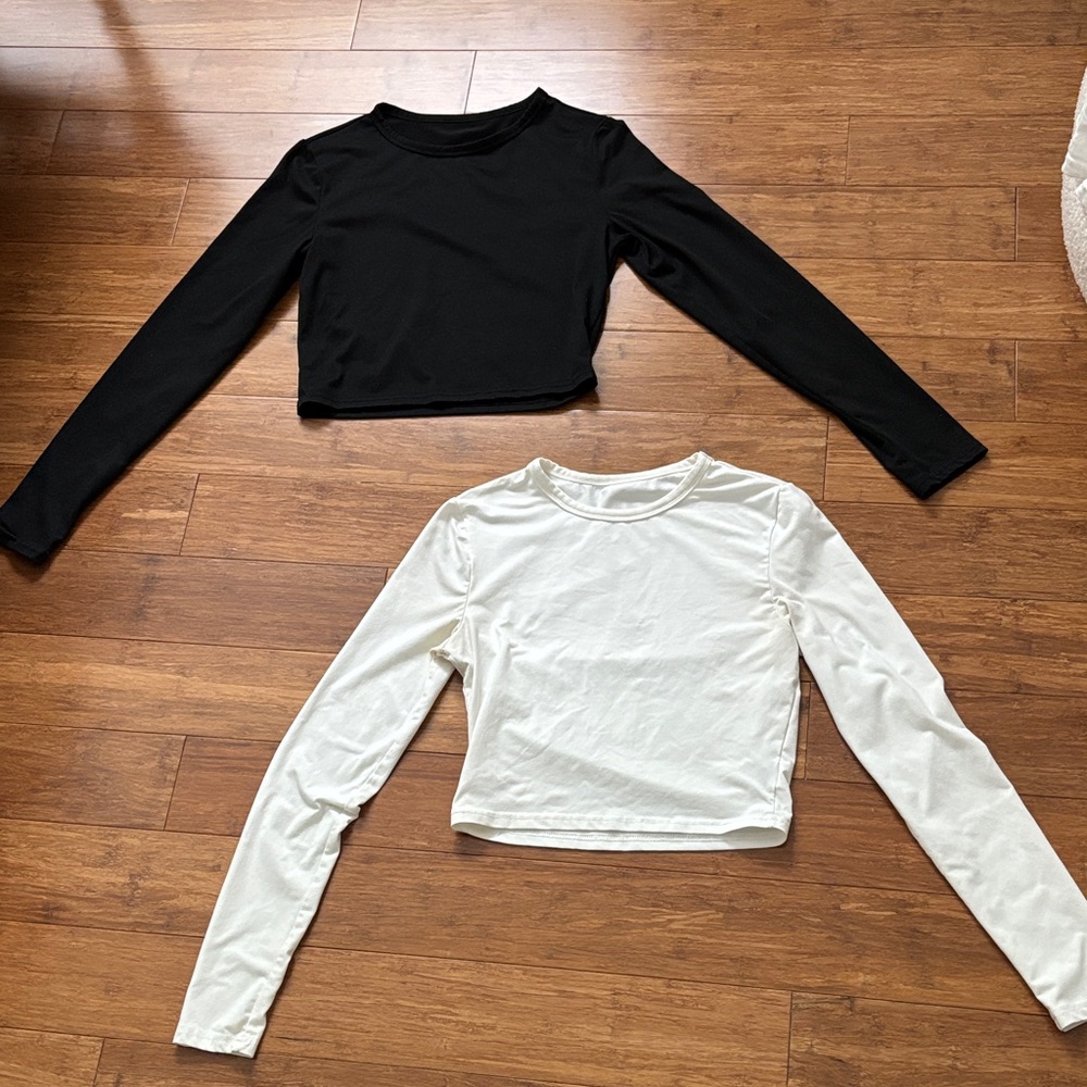 SHEIN Black and White Long Sleeve Crop Tops